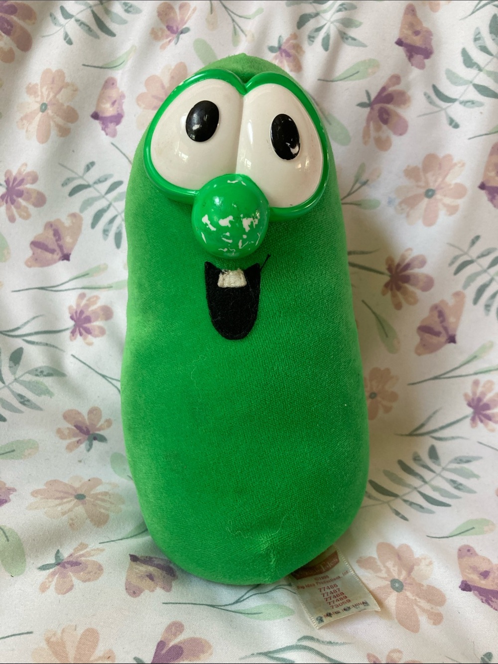 Vintage 1999 Fisher-Price VeggieTales Larry the Cucumber plush toy